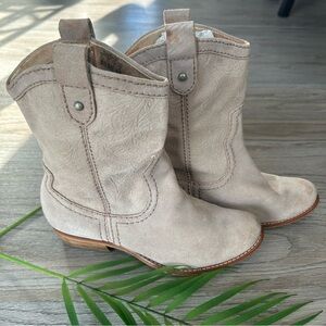 ✨Fossil Suede Beige Western Ankle Booties boots 8.5 worn 5x